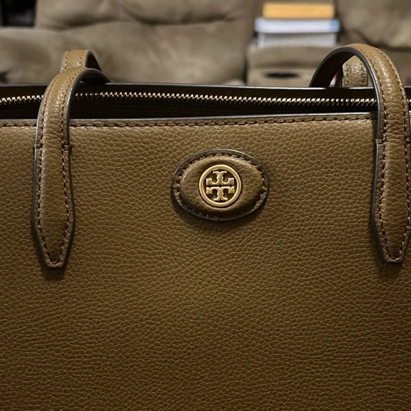 Tory Burch Robinson Pebbled Tote - Picture 9 of 16
